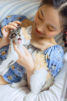 低头看我是怎么c哭你的良堂